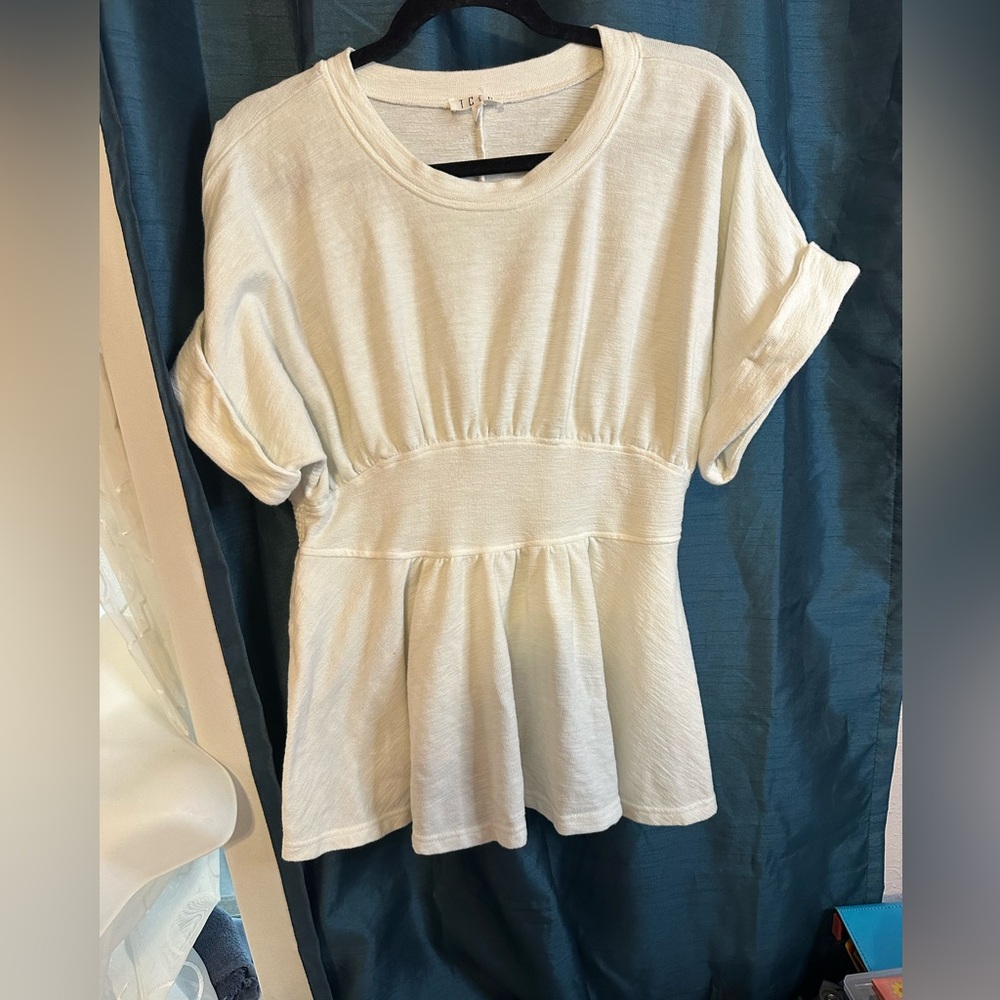 TCEC Women's White Top.size Large